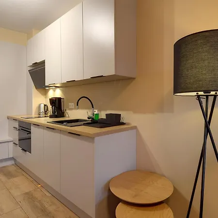 Rentplanet - Belle View דירה שצ'קלארסקה פוראובה